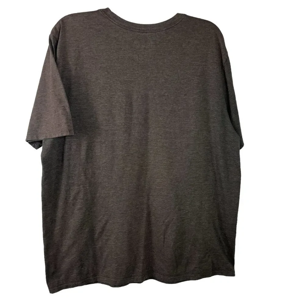 The Nike Tee Men’s XL Short Sleeves Lightweight Athletic Cut Modern Gray